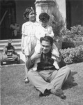 Batista with daughter Mirta and son Rubén Fulgencio at Camp Columbia in the mid-1930s.