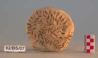 Fig 76a: Inscribed Material from Bīr Shawīsh 15 is a jar lid with two crossing sprigs encircled by more small sprigs. Lid has dimension of 4.5 cm height (76b) and a maximum diameter 6.8 cm (76a).