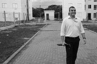 Photograph of Pedro walking in Residencial Bento Gonçalves.