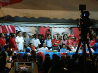 A photograph of Tun Dr. Mahathir campaigning during the 2018 general election in the Lembah Pantai Constituency