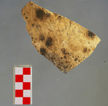 Fig 47: Ostraka 39 inscribed on convex side only, with no apparent throwing marks. Sherd is broken off on all sides and text is uncertain.