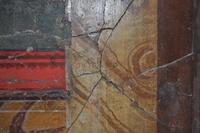 Fig. 1.21. Cubiculum 11, east wall, detail of alabaster column. Photo: P. Bardagjy.