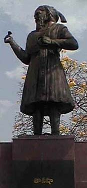 Statue of Táníshá.
